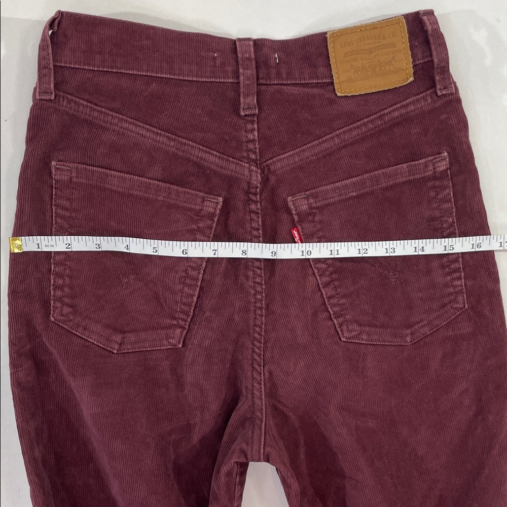 Levi's Ribcage Straight Ankle Jeans in Deep Burgundy Corduroy, 26 - Picture 9 of 13